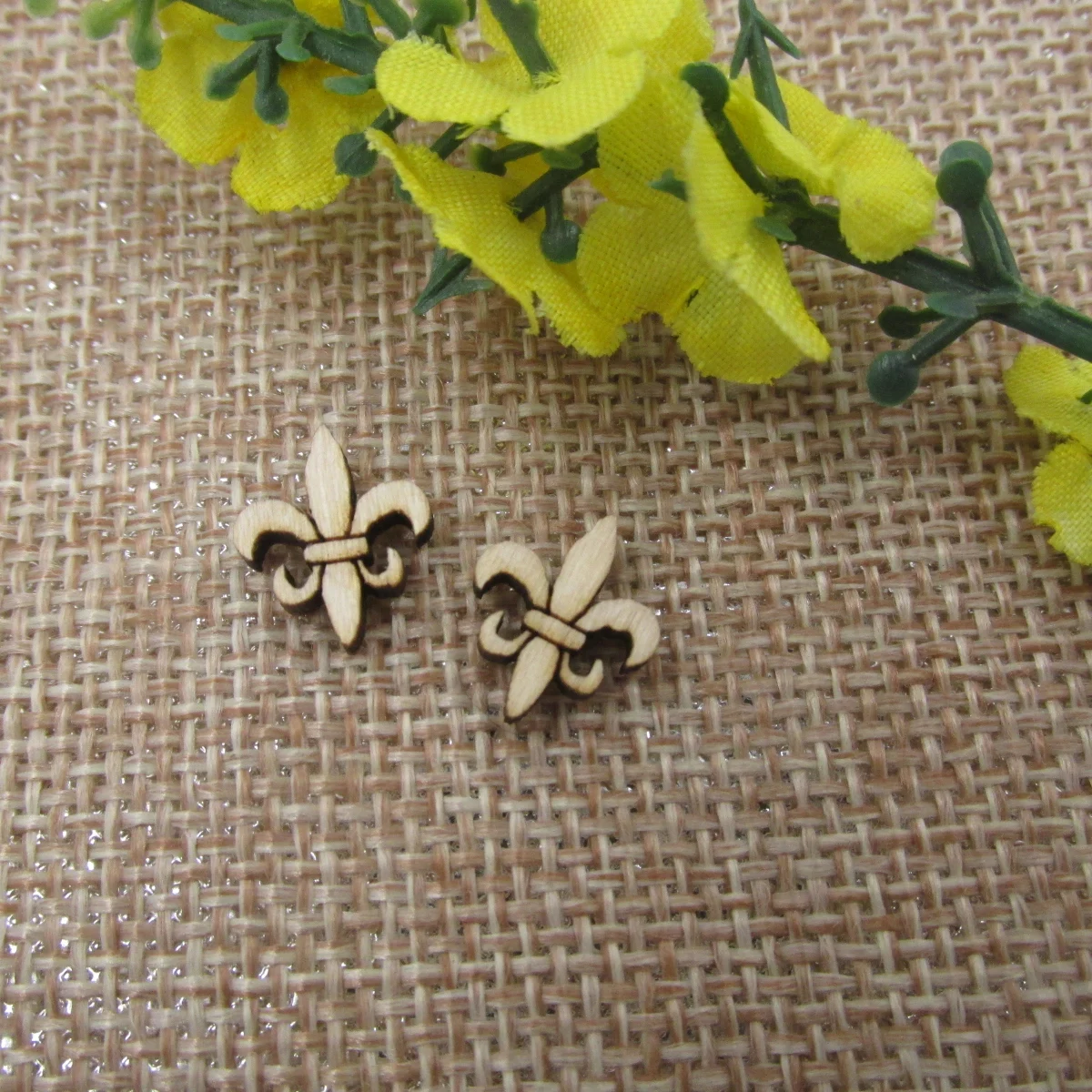 5 Pair Unfinished Blank Wooden 4 Leaf 3 Leaves Shamrock Fleur De Lis Cabochon Post Wood Earrings Stud St Patricks Day Gifts