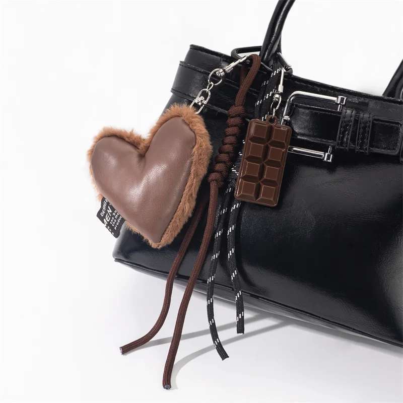 الإبداعية الشوكولاته موضة جديدة براون على شكل قلب بسيط اليدوية حبل مضفر حقيبة سلسلة مفاتيح قلادة سيارة الديكور