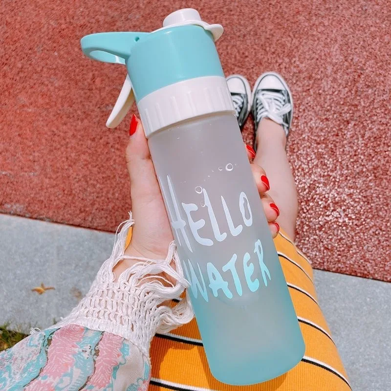 650ml Large Capacity Spray Water Bottle BPA Free Outdoor Sport Fitness Travel Drinkware Fitness Center Water Cup