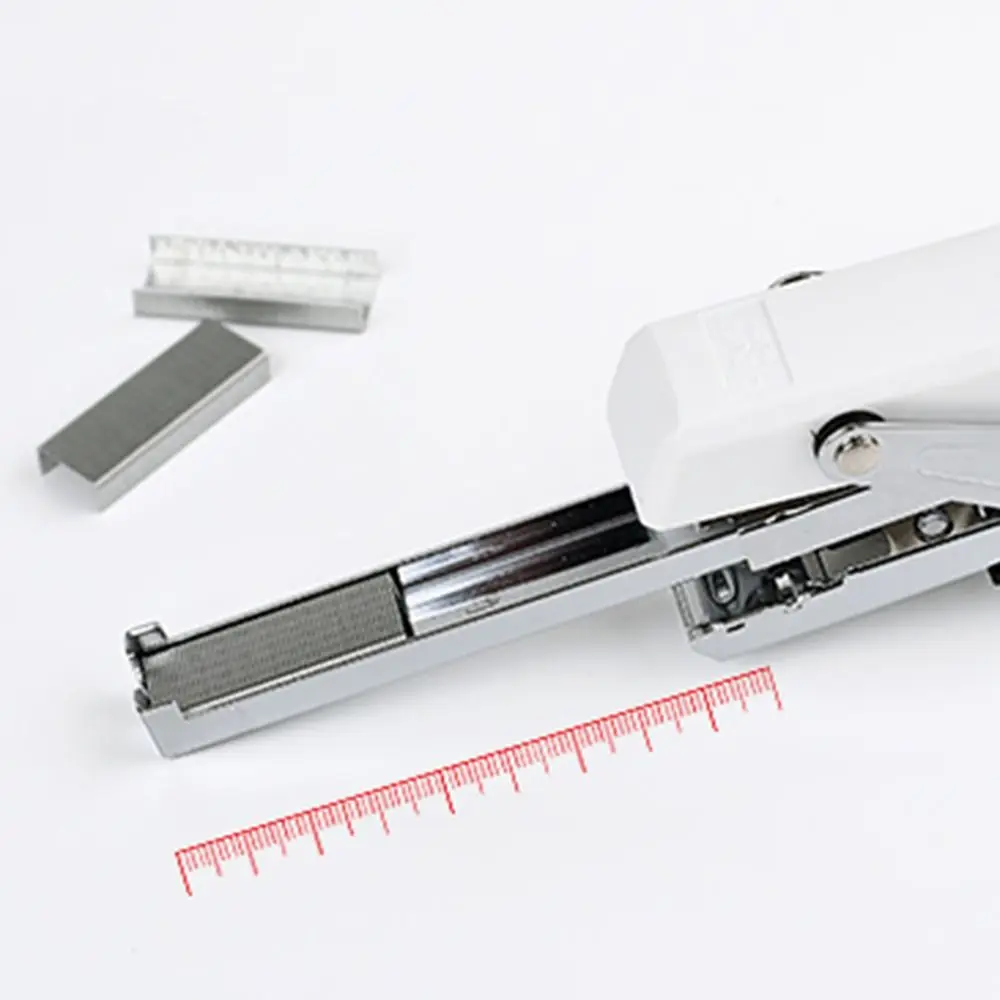 Cucitrice multifunzione salva-lavoro Cucitrice portatile in metallo resistente fino a 25 pagine Cucitrice antiscivolo azionata a mano Uso in magazzino