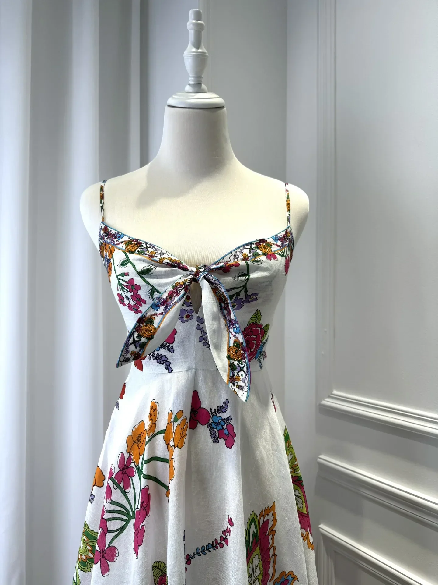 Batas de lino con estampado de flores para mujer, vestido largo sin tirantes con cuentas de diamantes de imitación y cuello en V, Sexy, primavera y verano, 2024