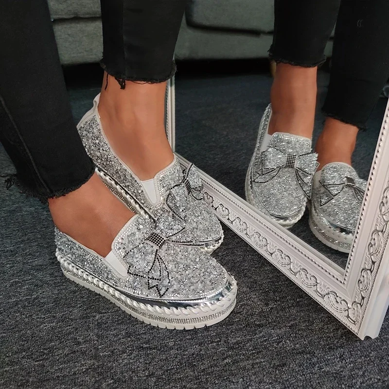 Moda dżetów buty damskie damskie błyszczące Rhinestone wsuwane mokasyny Bowknot leniwy Casual Plataforma Mujer