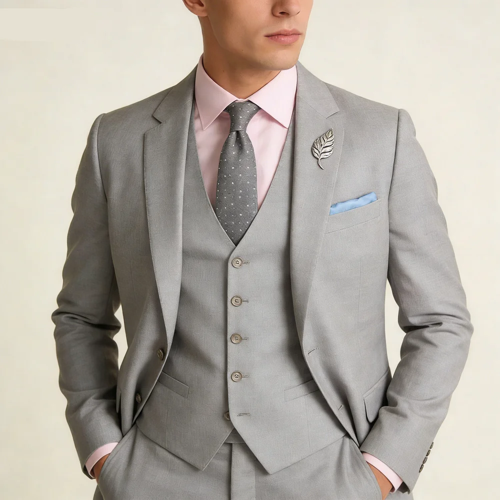 

3-Piece Slim Fit Men's Tuxedo Suit Double Breasted Blazer Vest And Pants Set for Wedding Groom Business Party