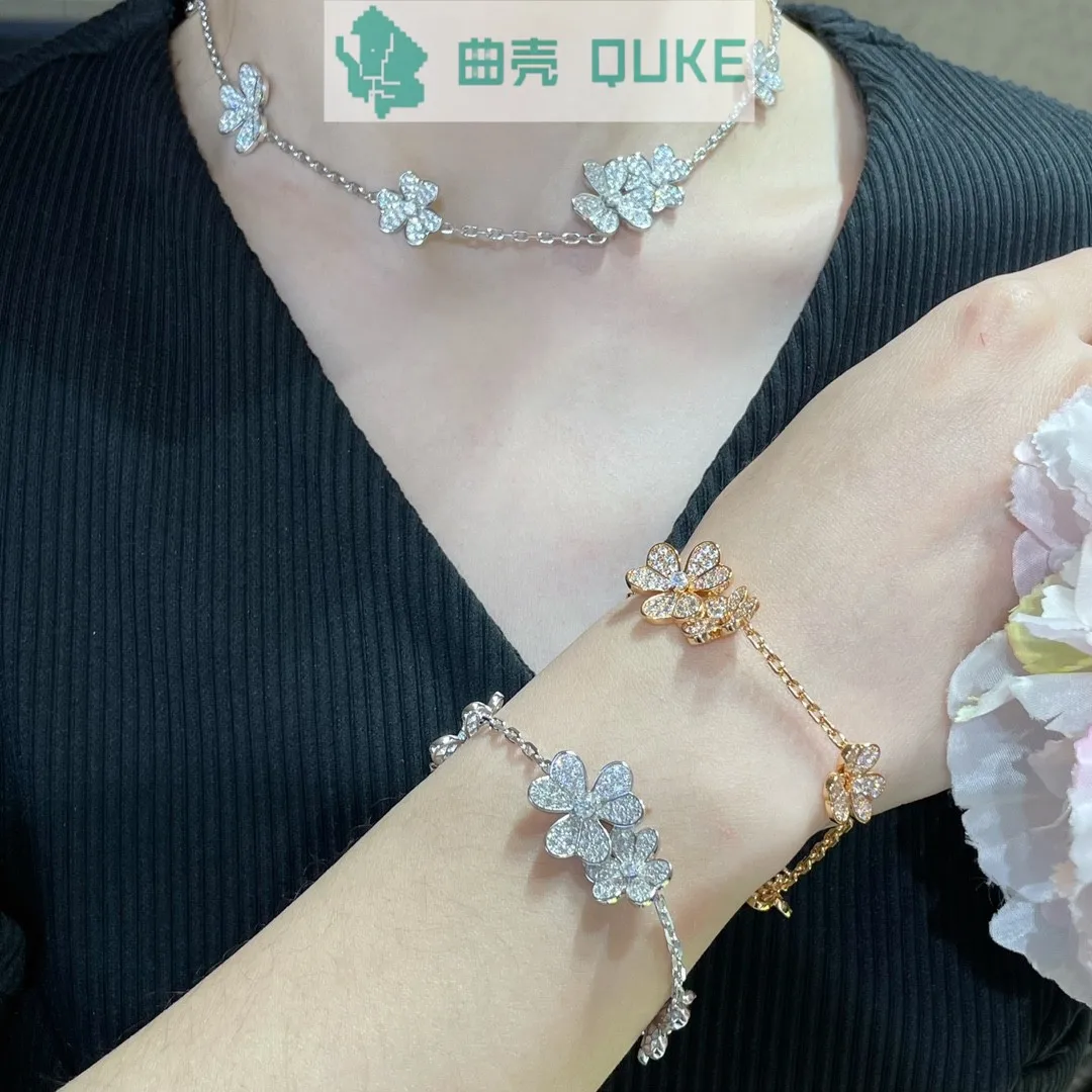 

New Instagram Style Elegant Flower Full Diamond Clover Chaos Flower V Gold Plated Necklace Women's Jewelry Set