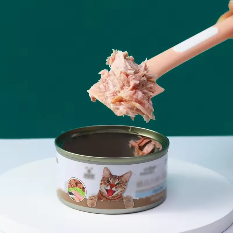 For wet food cans snacks easy to clean and convenient to use Pet food jar spoon and lid cat pattern element design suitable
