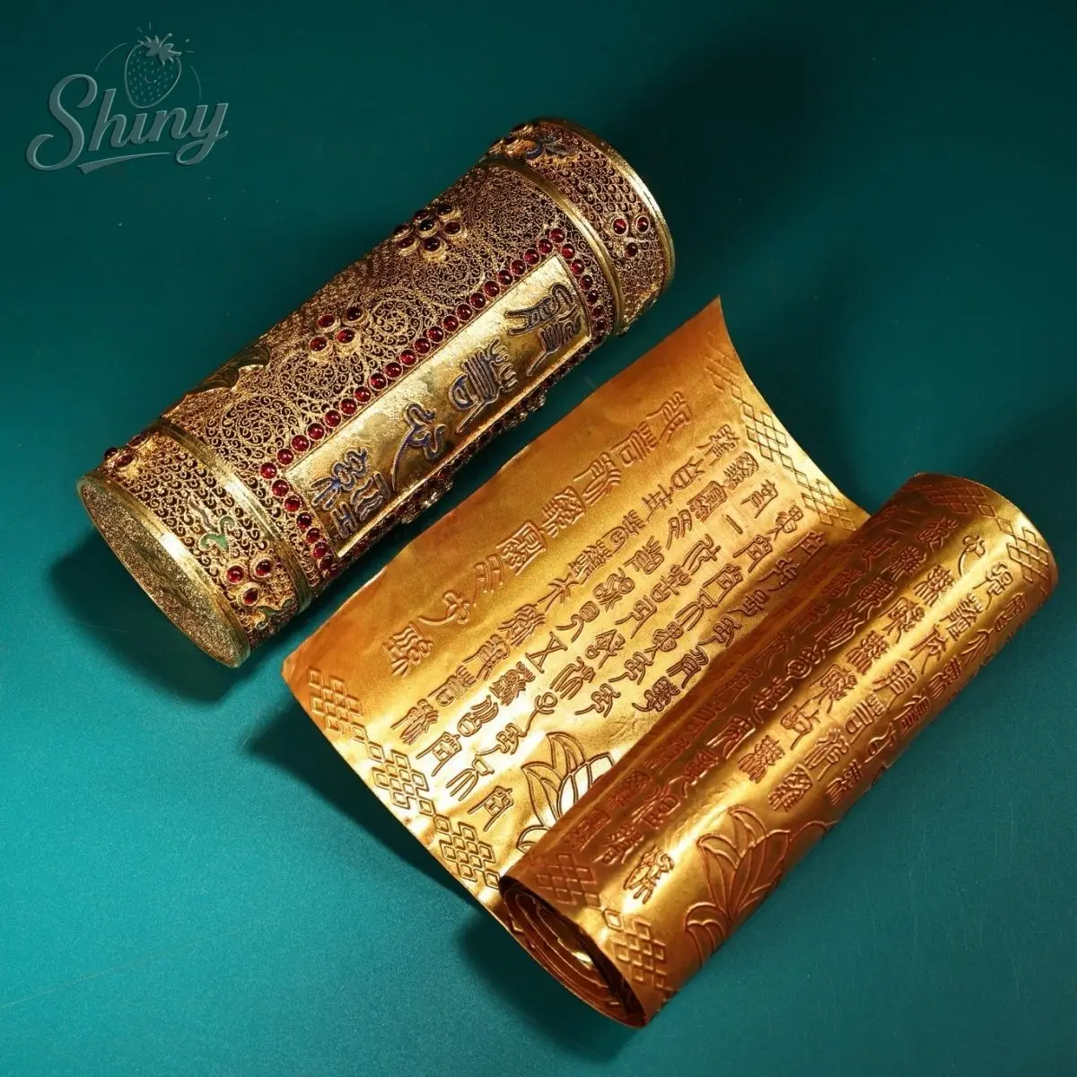 

Antique Temple Gilded Scriptures, Hand-inlaid Gemstones, Copper Buddhist Scriptures, Home Decoration, Meditation Buddhist Items