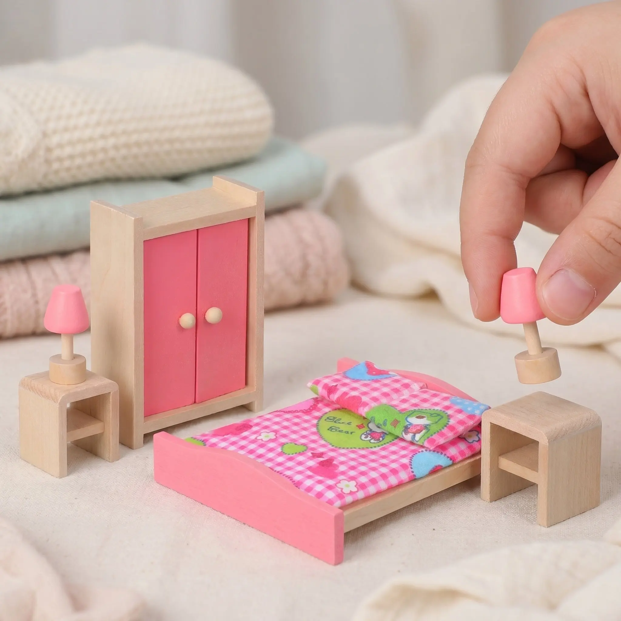 Wooden Children Miniature Furniture Set Safe Non-Toxic Learn Bedroom Nursery Set for Kids Imaginative Play Creative Development