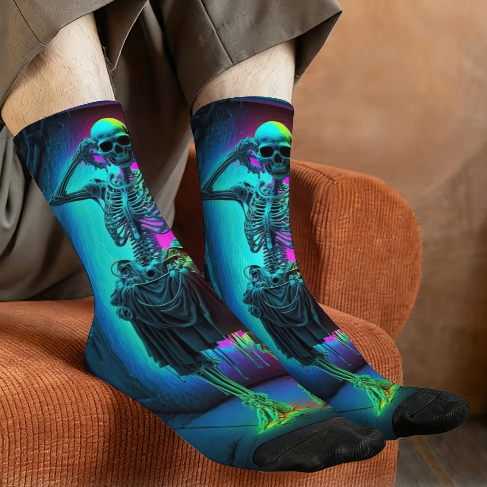New Harajuku retro psychedelic neon cool skull boat socks gradient color pattern mid-calf socks avant-garde casual wear