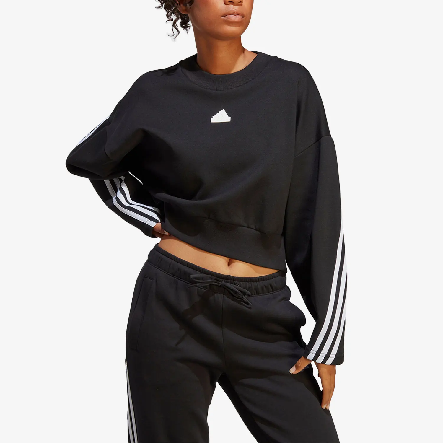 

Официальная спортивная свободная женская толстовка Adidas с длинными рукавами и круглым вырезом IB8494