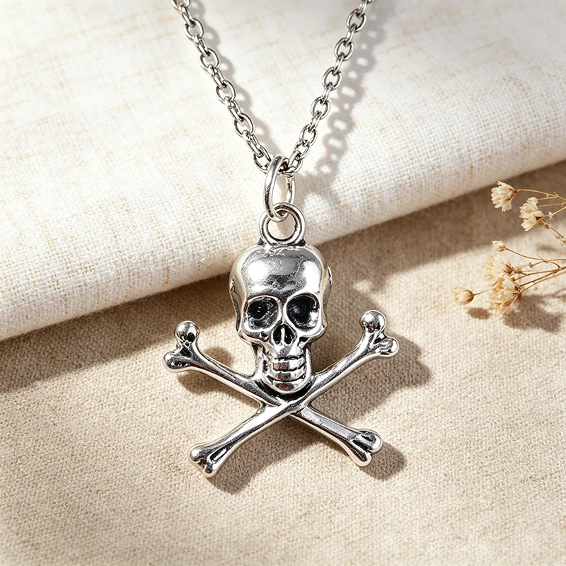 Skull Pendant Necklace for Women Men Vintage Chain Grunge Jewelry Goth Gothic Accessories Choker Y2k Aesthetic Fairy Star