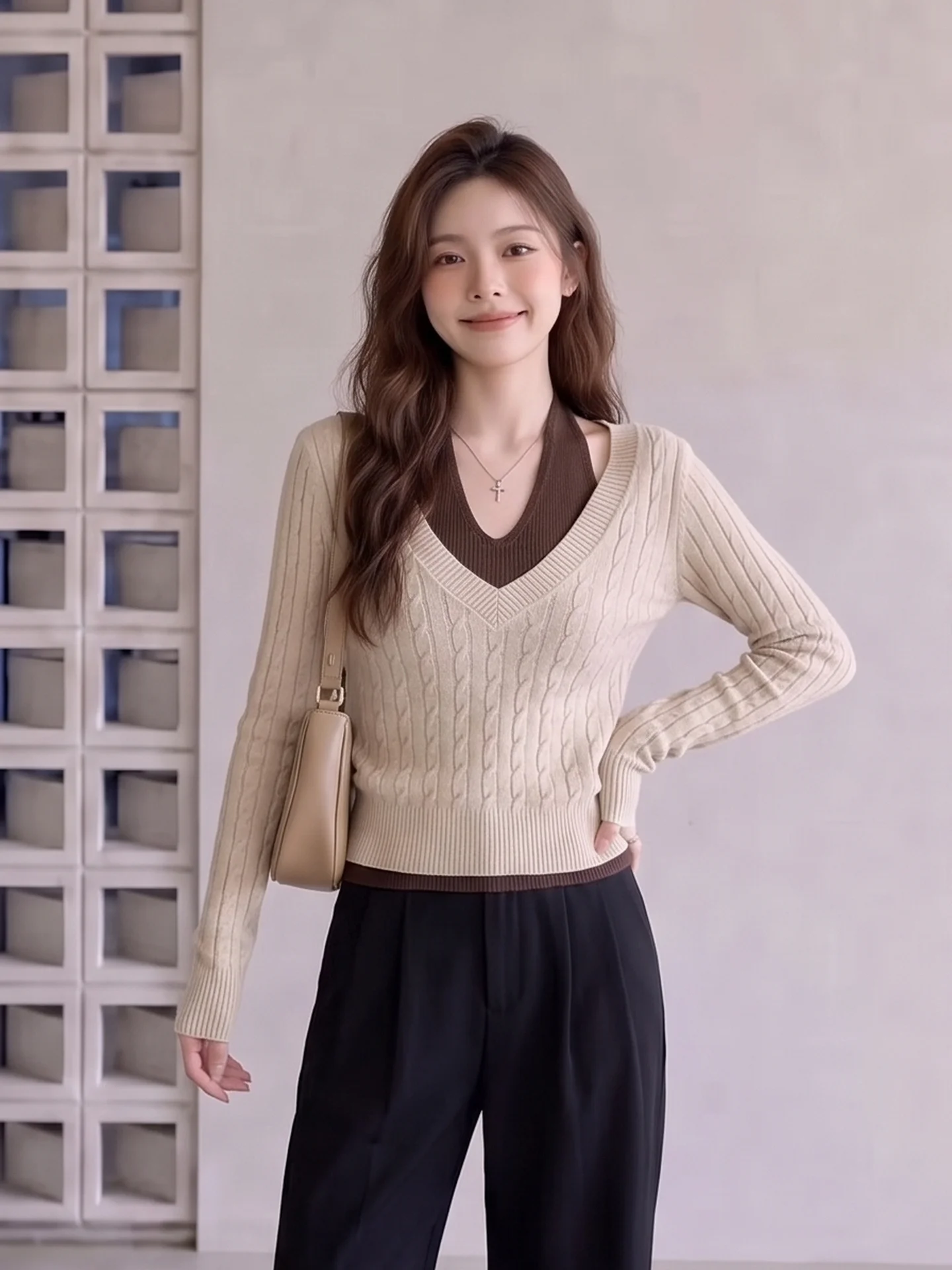 Early Autumn Korean Style Lazy V-Neck Shoulder Bared Linen Texture Knitted Sweater Women's Pure Desirable Gentle Wind Slimmin...