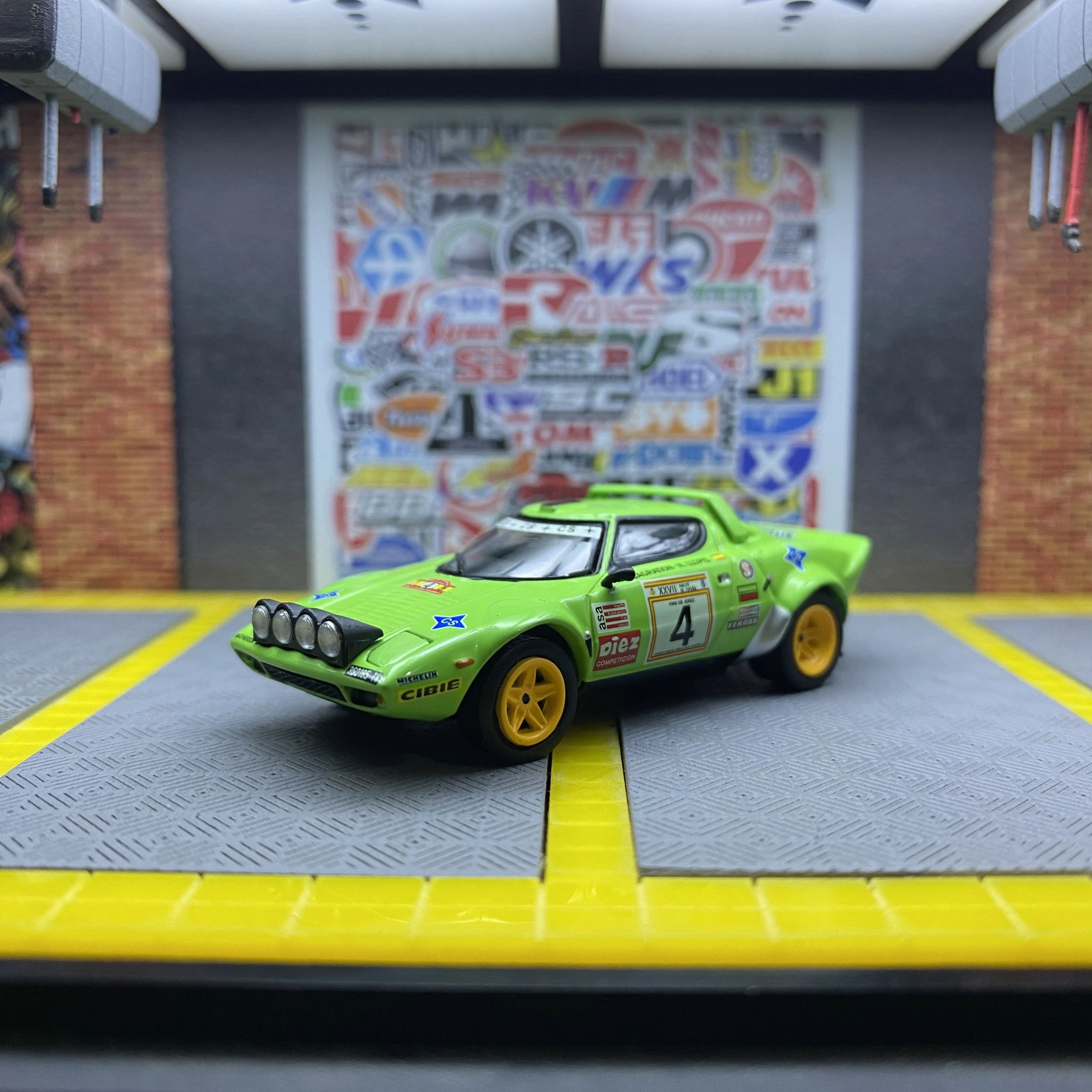 

МИНИГТ 1:64 Lancia Stratos HF # 4 1979, испанский раллийный чемпион MGT01050-CH, автомобильные игрушки из сплава, литая под давлением металлическая модель для детей