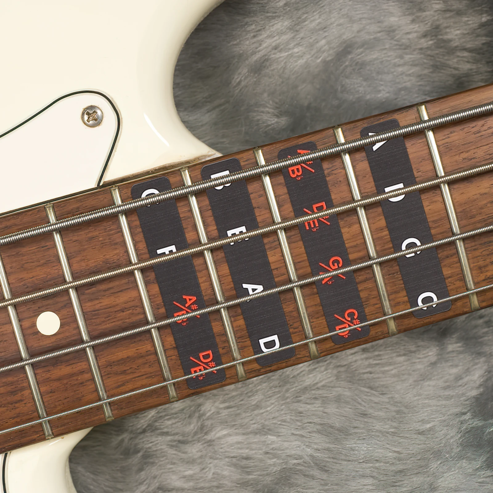 

2pcs Fretboard Stickers Bright Reusable Easy Peel Beginner Folk Electric Compatible Fretboard Notes Guitar Accessories Scale