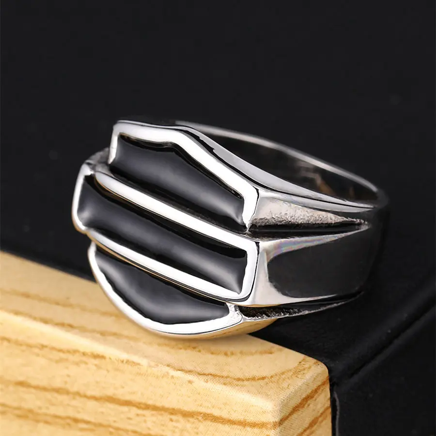 Vintage Shield Titanium Steel Ring New Retro Hip-hop Viking Biker Jewelry Men\'s Cool Party Ring