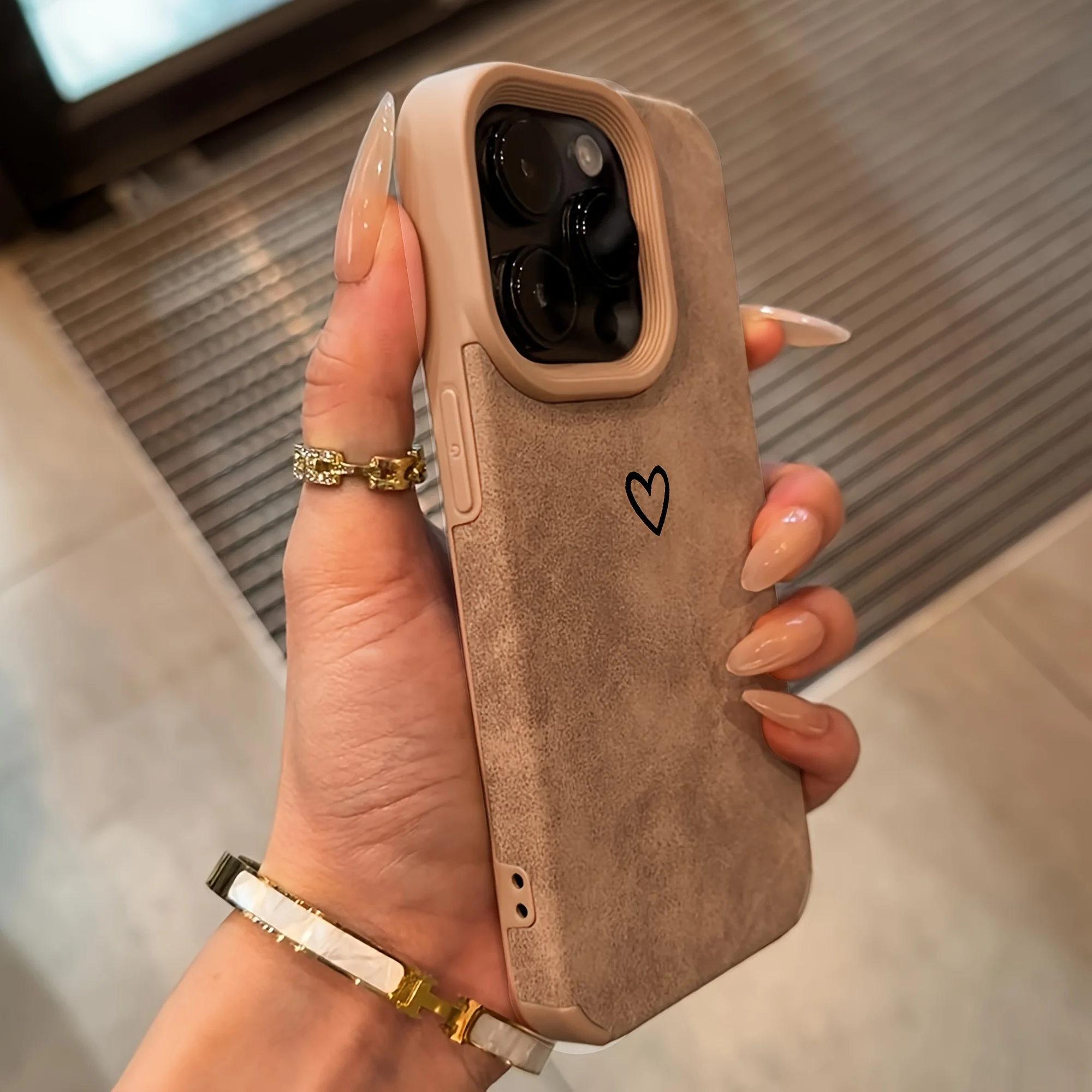 For iPhone 17 16 15 14 13 12 11 Pro Max XS X XR 16 15 Plus Phone Case Fashion Heart-shaped Design Faux Leather Protective Cover - náhled 3