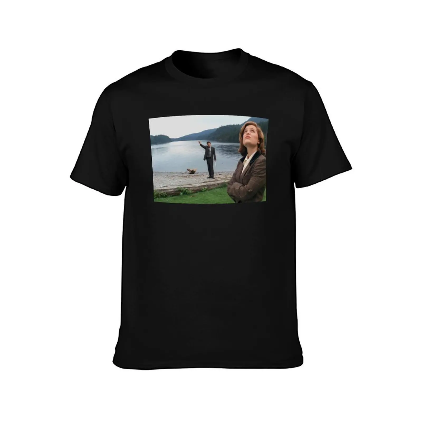 Mulder and Scully - The X-Files T-Shirt Casual Everyday Short Sleeve T-Shirt