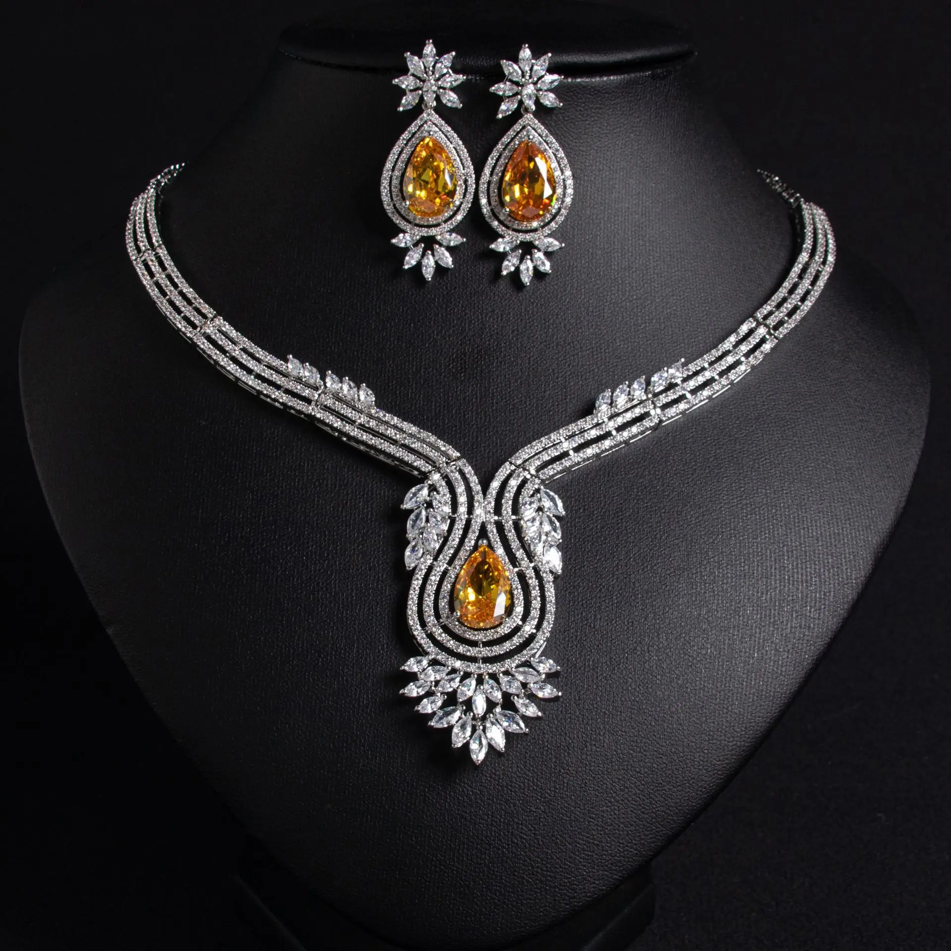 

Luxury Sunflower Water Drop CZ Jewelry Set Full Paved Shiny Zircon Necklace Earrings Bridal Wedding Party Jewelry