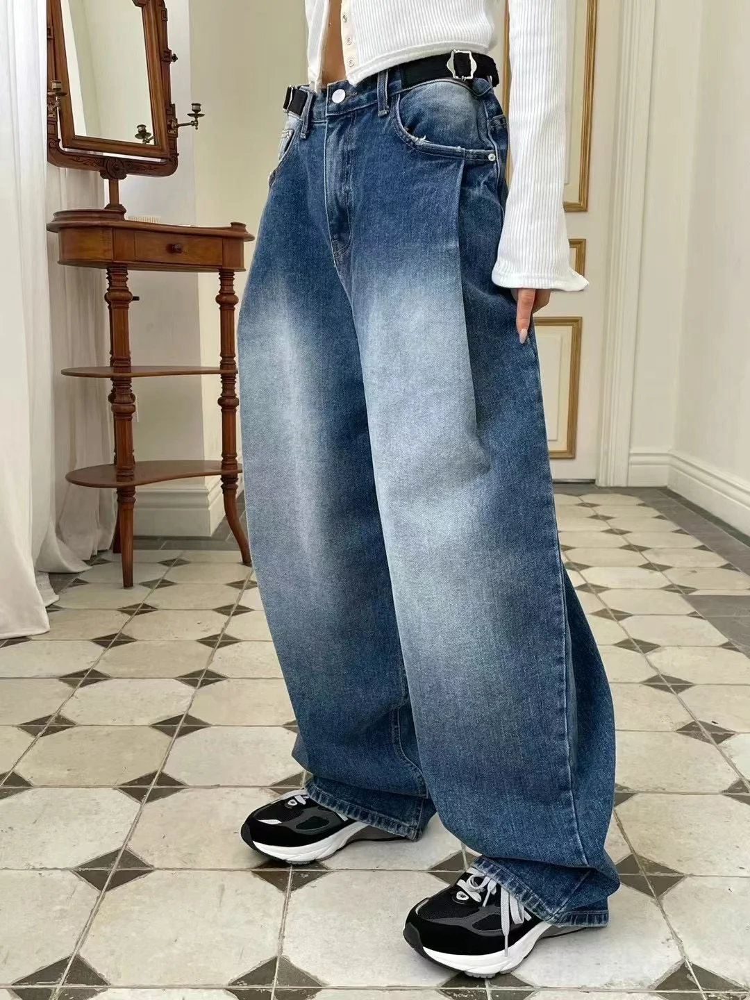 

Women's Vintage Loose Wide Leg Jeans Waist Slimming Straight Leg Long Trousers Trendy Folded Hem White Waed Side Bule