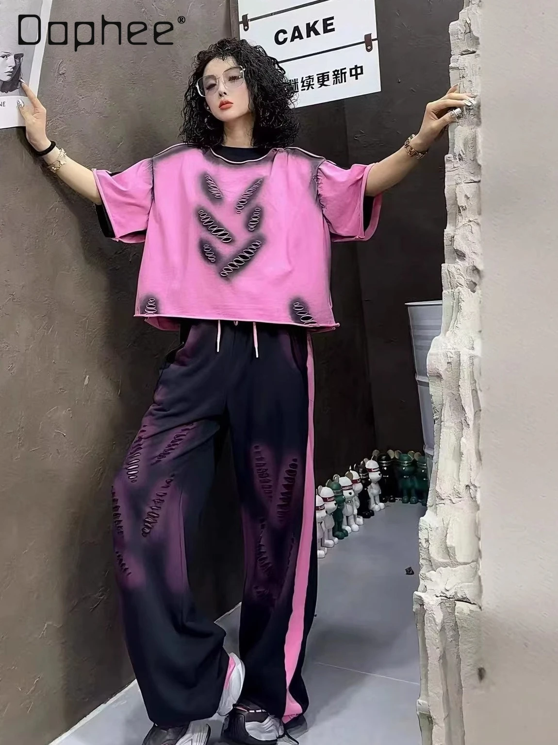 

Casual Suit Women's 2026 Spring and Summer New Personalized Tie-dye Color-changing Short-sleeved T-shirt Ripped Trousers