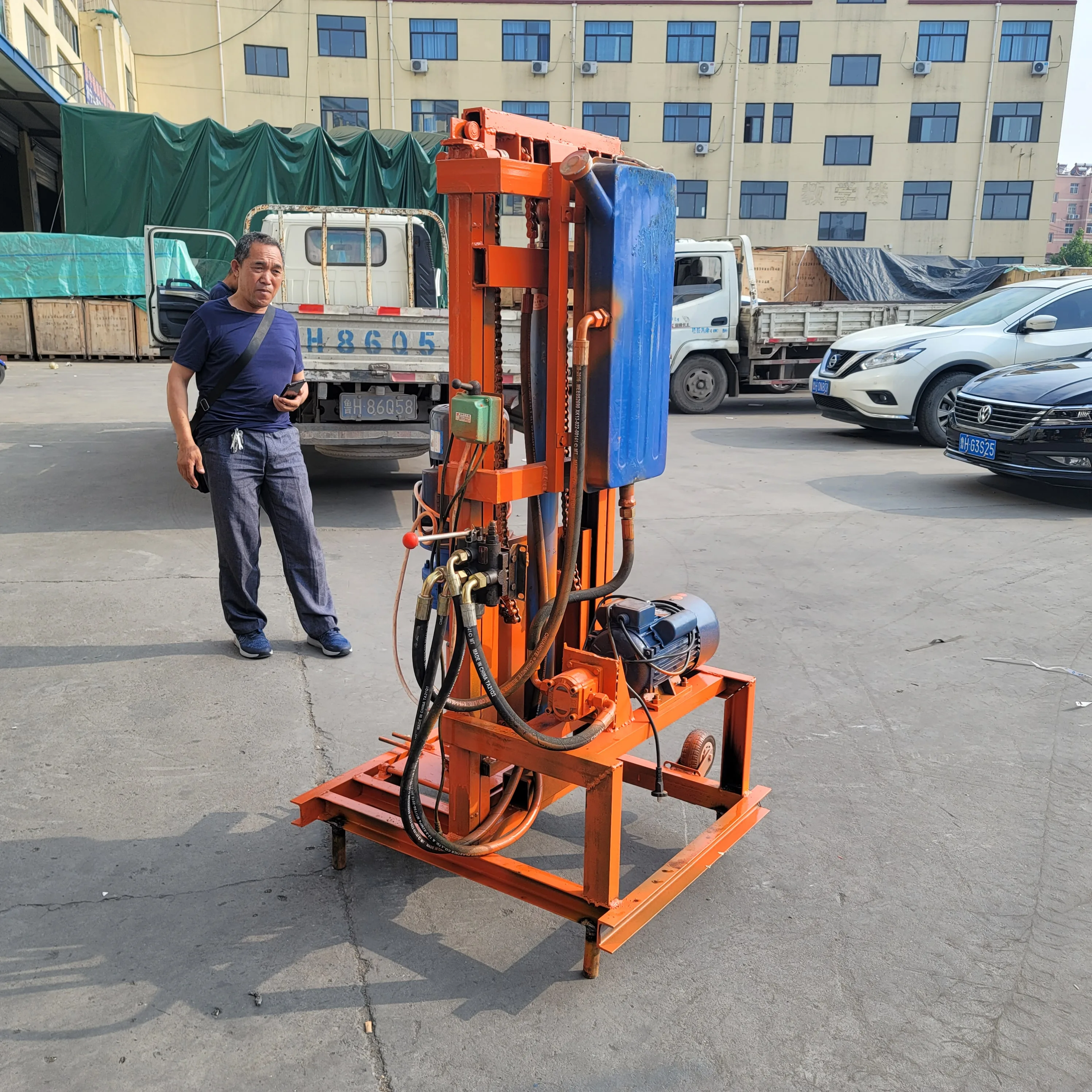 カスタマイズされた売れ筋商品 2025年中国製 手動小型電動油圧式水井戸掘削装置