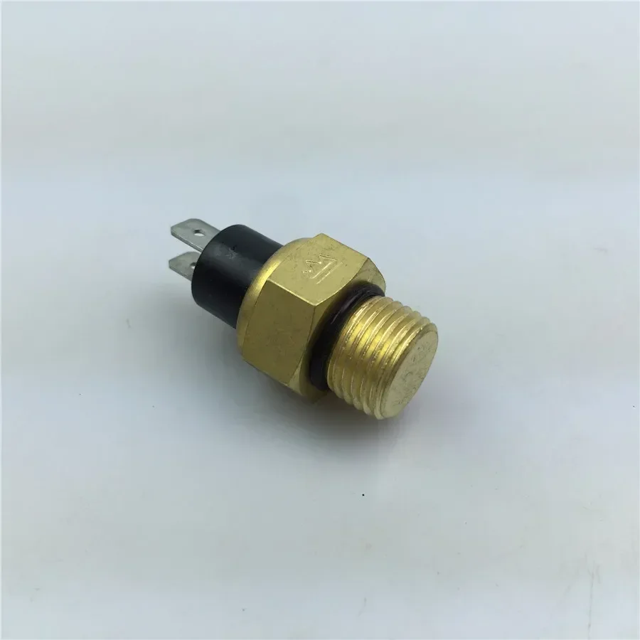 

For Honda Dasha 125 motorcycle temperature sensor plug CH125 temperature control 125 wind speed sensor (large)