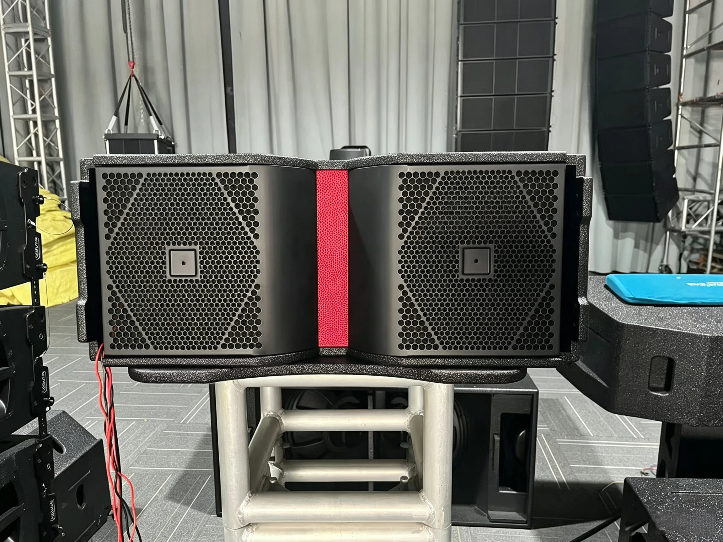 Double 10 Inch Rubidium Magnetic Linear Array Speaker For Professional Stage Audio