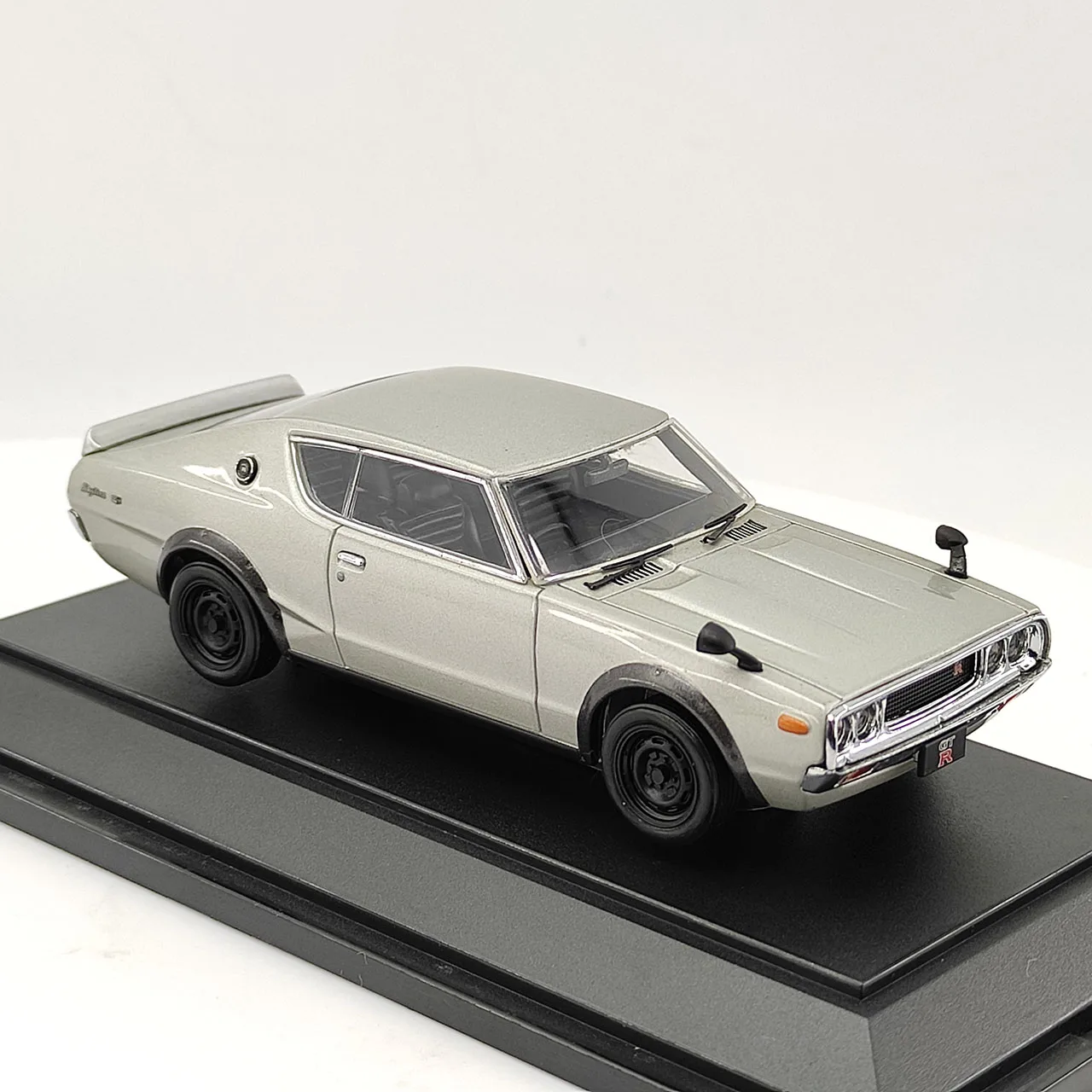 Defektes Diecast EBBRO Maßstab 1:43 SKYLINE GT-R Silberlegierung Automodell Sammlerspielzeug Geschenk Souvenir Display Ornament