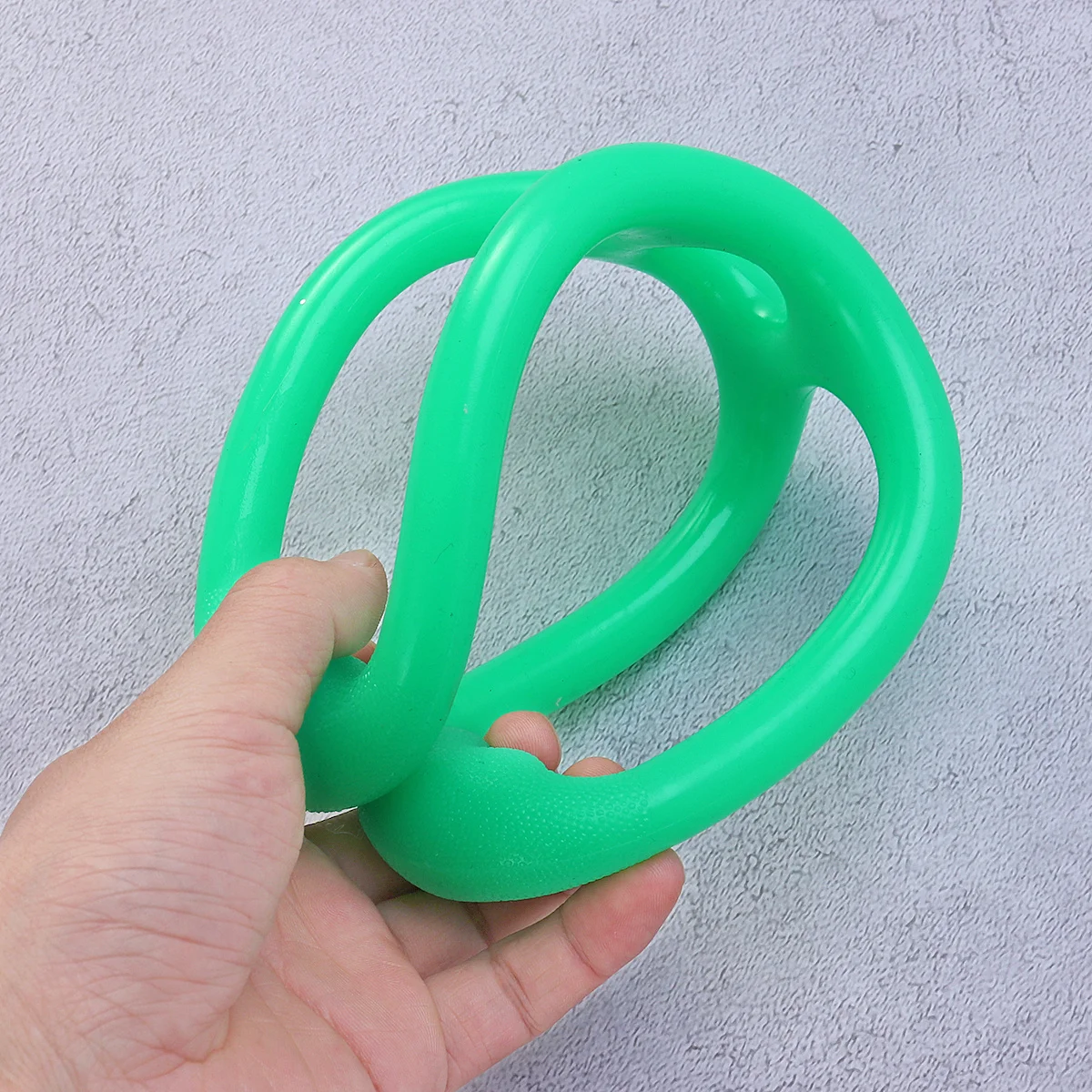 

Arm Resistance Trainer Fitness Band Green Durable Silicone Portable Muscle Building Exercise Tool For Yoga Chest Development