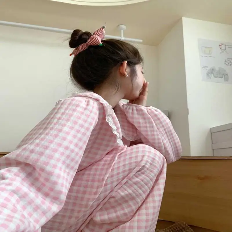 

Новый зимний комплект пижамы Hello Kitty Kawaii для женщин: хлопковый, утепленный, милый, в стиле Sanrio, с клетчатым узором, кружевным воротником-стойкой, для дома