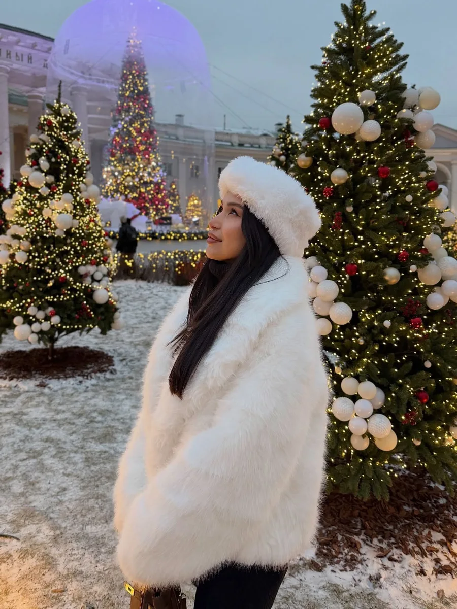 Winter High Quality Soft Warm Thick Trendy Fur Outerwear Faux Fur Coat Women Style Artificial Fur Jacket Eco-friendly Outerwear