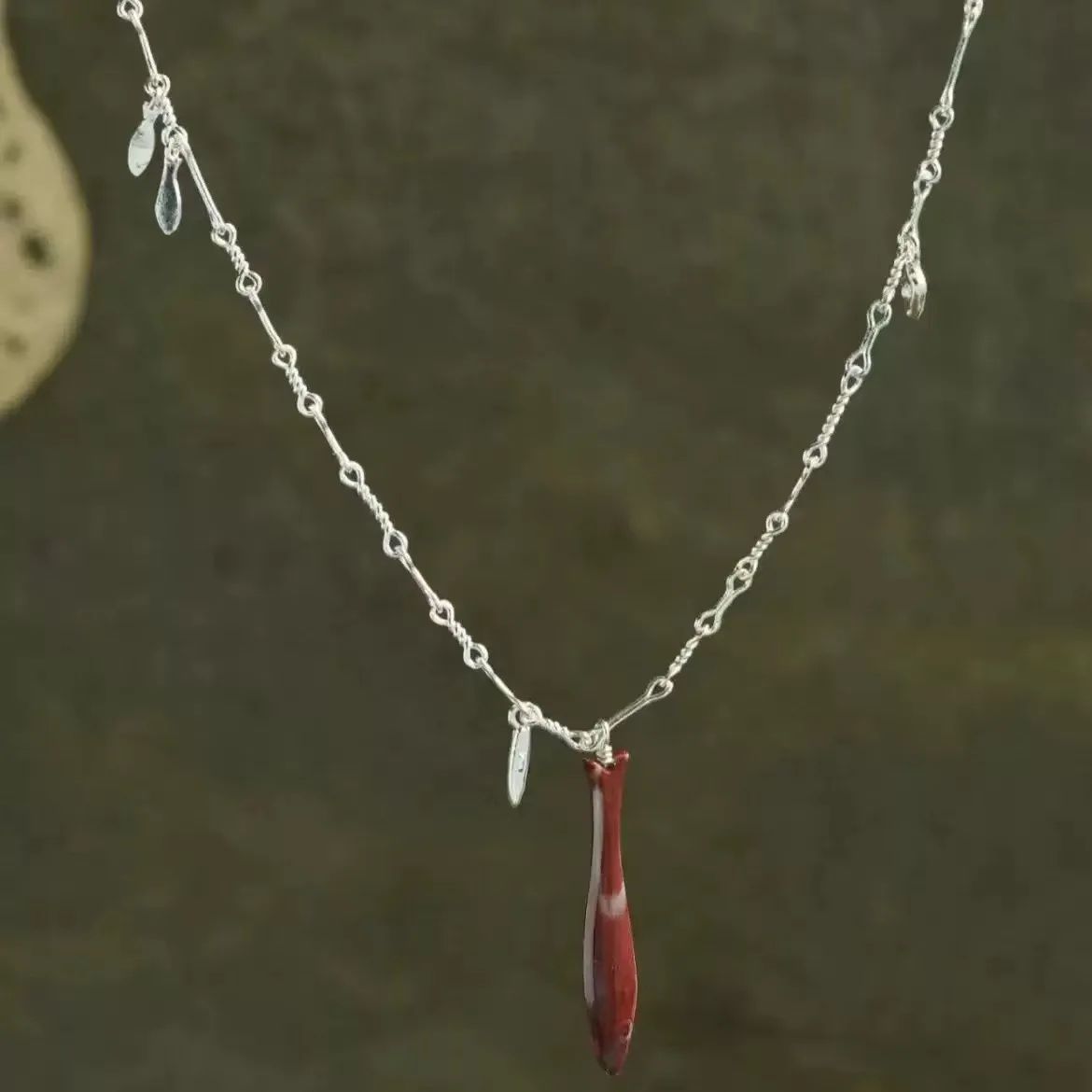 

Jenny&dave Agate Little Fish Necklace Rainbow Stone Sweater Chain Necklace Jewelry Necklace Necklaces For Women