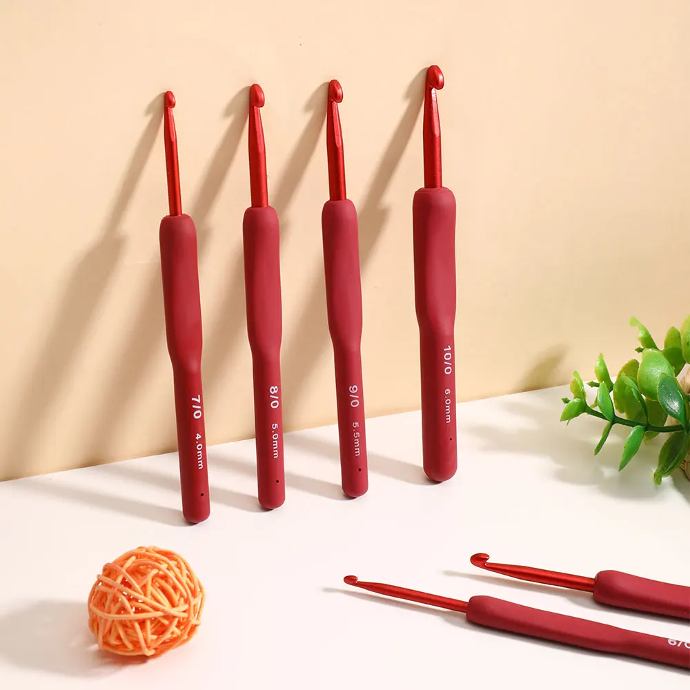 KOKNIT Aluminum Crochet Needle Red Color Crochet Hooks Set Silicone Handle Ergonomic Knitting Croche Set 2.0-6.0mm Christma Gift