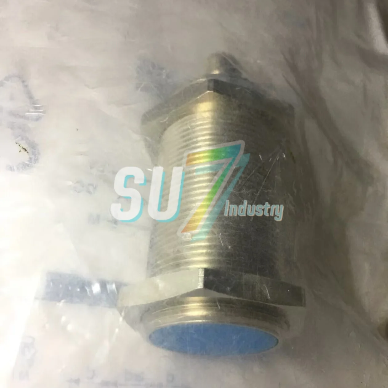 CM18-12NPP-KC1 IM12-04NNS-ZW1 IM30-15BPS-ZC1 円筒ねじ付き誘導近接センサー 新品オリジナル