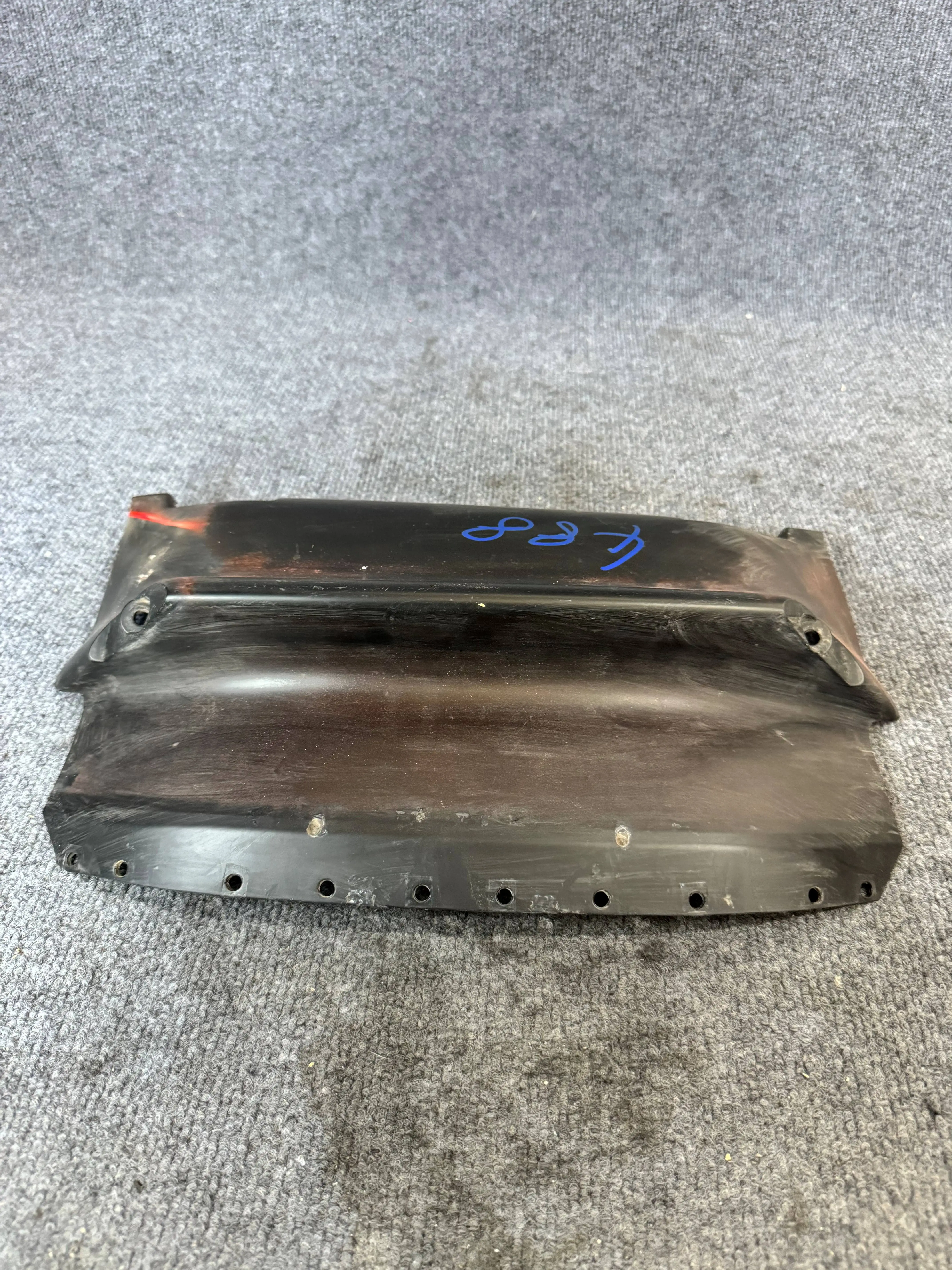For ORIGINAL USED AUTO PART SUIT for Ferrari 488 GTB Spider Front Bumper Central Zone Closure OEM 086709000 2016-2019