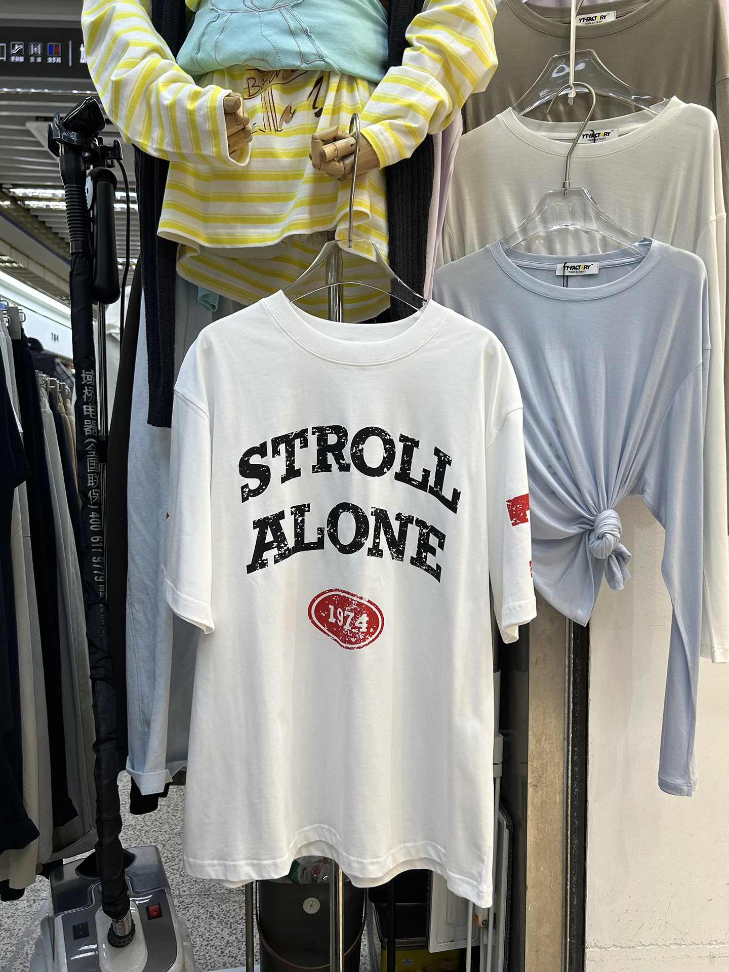 

American Retro Oversized T-irt ort Sve Women Summer Overhead round Ne Midi Faionable Versatile Letter Top Trendy
