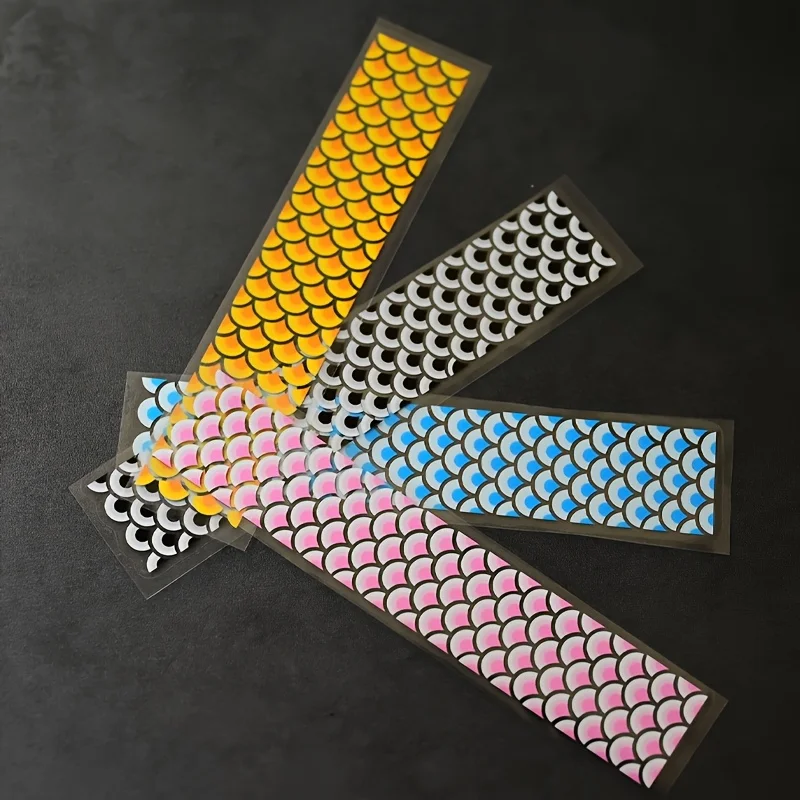 

2PCS/SET Colorful Fish Scale Pattern Sticker Set, Ideal for Laptops, Water Bottles, Skateboards, Phone Cases & Luggage