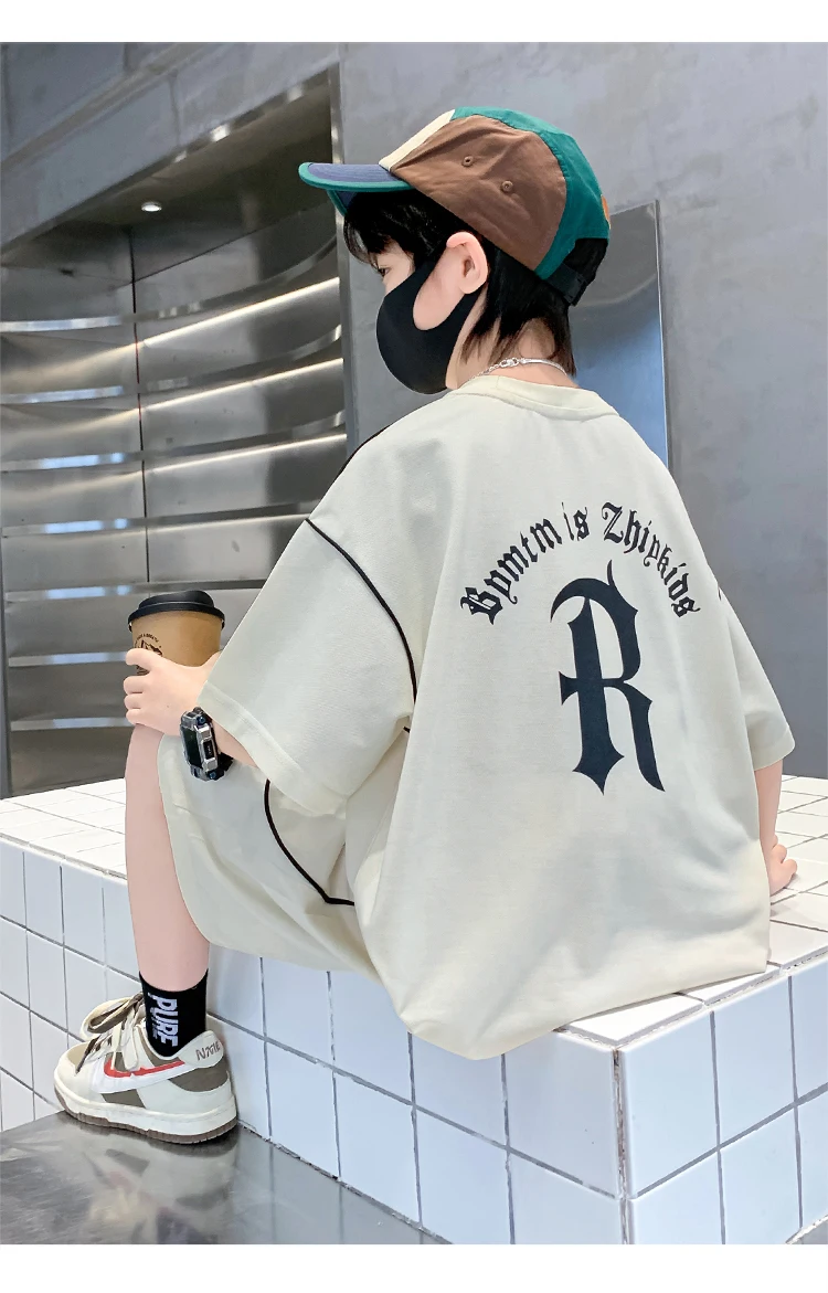 Heißer Verkauf: Sommer-Bekleidungsset für Teenager-Jungen – T-Shirt, Shorts, Kostüm-Anzug, Kinder-Mode-Streetwear-Outfit, Teenager-Kinder-Trainingsanzug mit Schriftzug – Detail 7