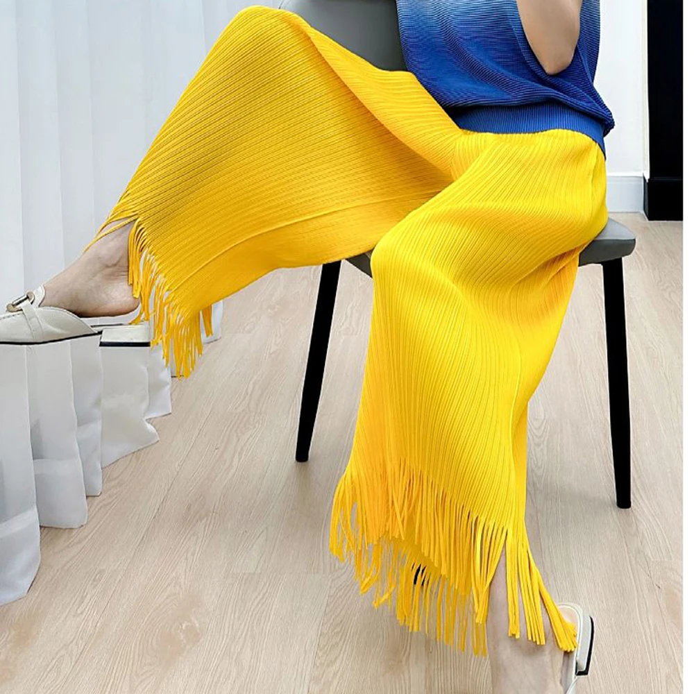Wrinkled solid color elastic waistband fringe casual pants live broadcast popular slim fit casual micro flared pants for women