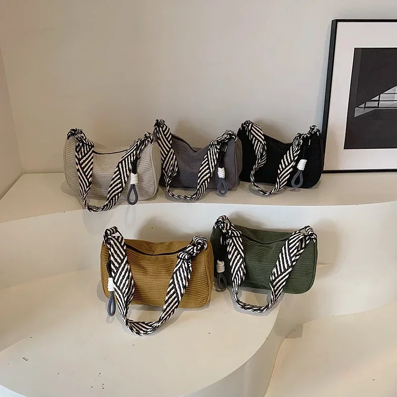 

Новинка весны 2024, полосатая бархатная ткань, повседневная женская сумка на плечо большой вместимости, лаконичная универсальная сумка через плечо Advanced Sense