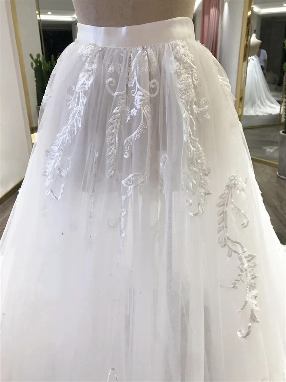 Lace Appliques Luxury Detachable Train Wedding Removable Skirt For Dresses Boho Bridal Overskirt