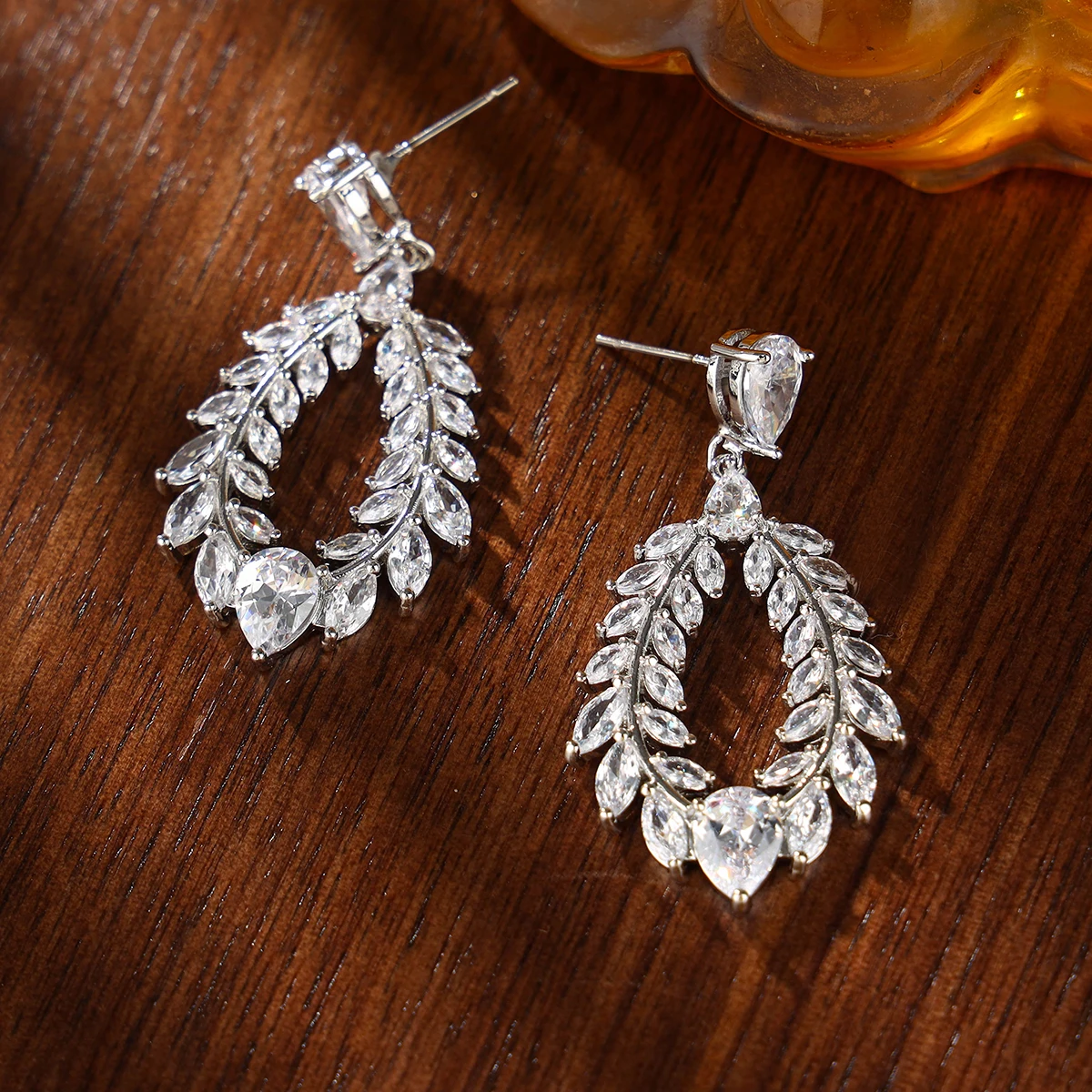 Luxury Brial Teardop Cubic Zirconia Wedding Earrings for Bride