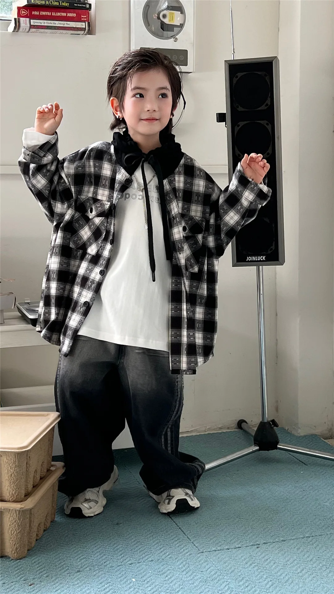 

2025 Autumn Collection Children's Soft Glutinous plaid Hoodie Comfortable and Versatile Loose Boys' Stylish Coat