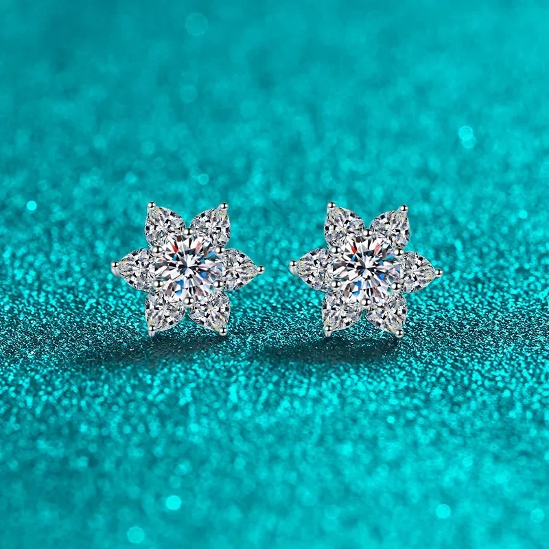 

Hexagram Star Design 2.2ct Moissanite Stud Earrings for Women Platinum Pt950 Ultra Shiny Jewelry Perfect for Adding Glamour