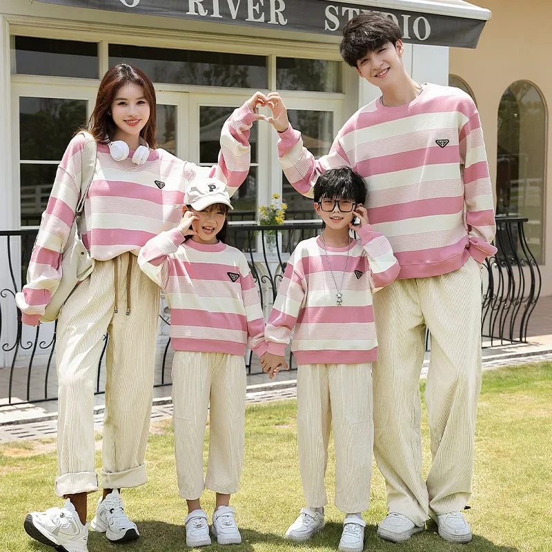 

Family Couple Sweatshirts Matching Set Fashion Autumn Father Mother and Son Daughter Clothes Korean Parents and Children Outfits