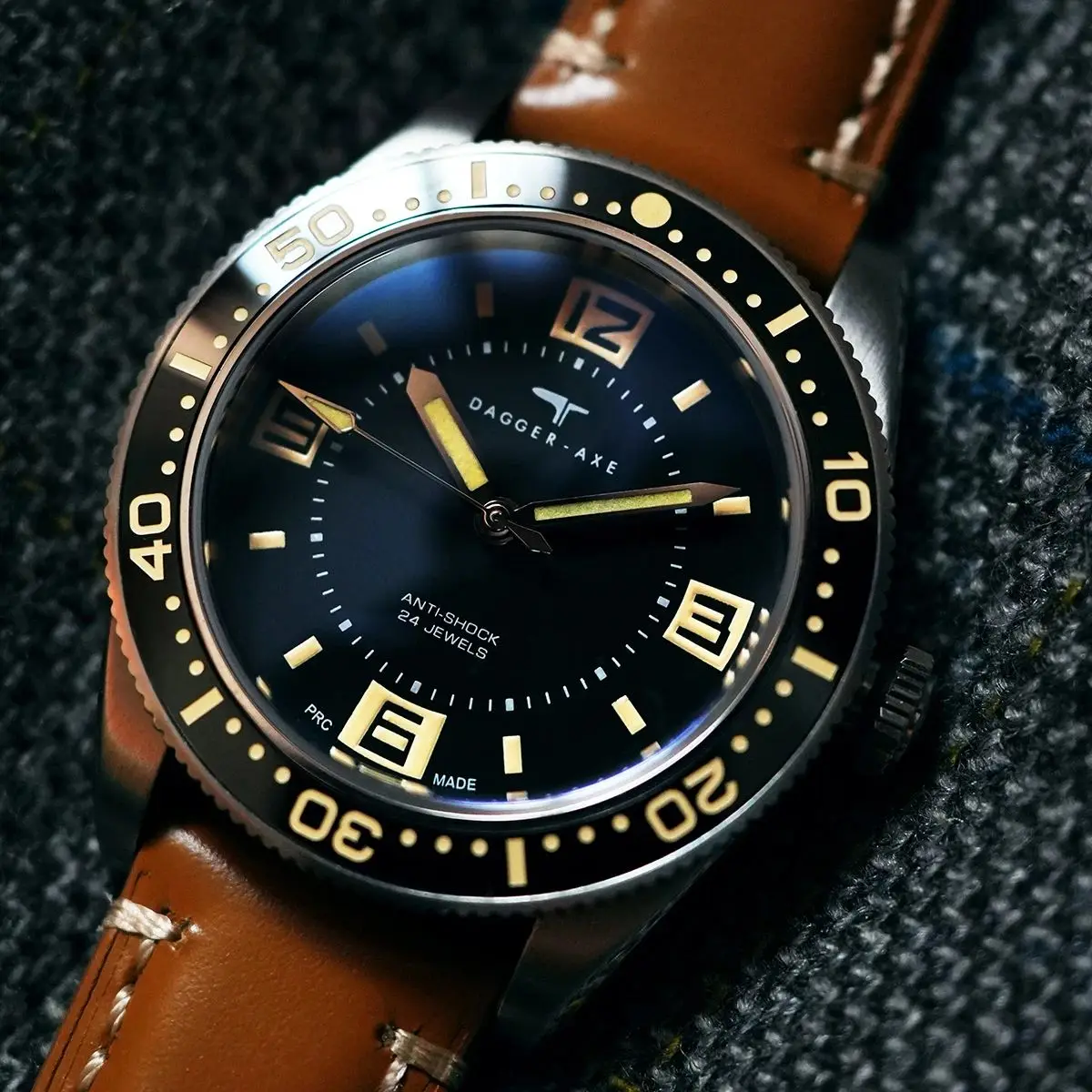 Daggeraxe Men Diver…