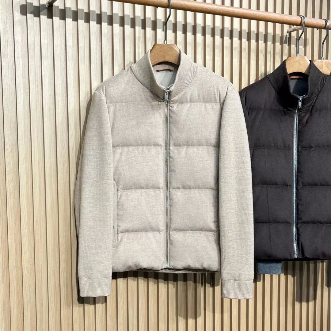 

Итальянский элитный мужской трикотаж с лоскутным дизайном, белый пуховик и пуховик на осень и зиму.