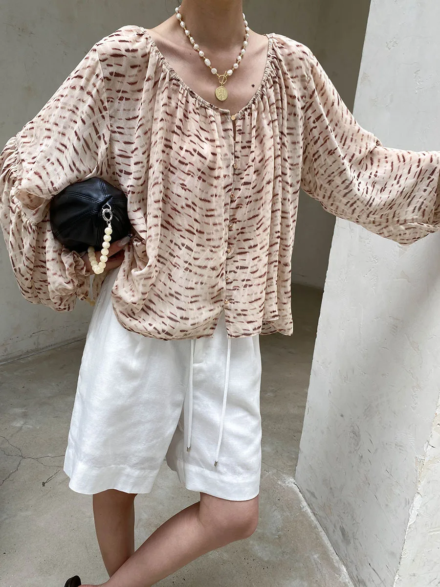 Sommerliches Damen-Shirt mit lässigem Muster, V-Ausschnitt, lockerer und atmungsaktiver Laternenärmel – Detail 5