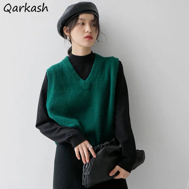 Sweater Vest Women Classic Chic Dark Green Retro BF Sleeveless Simple Design Femme Spring V-Neck Knitwear Solid New Vintage 2021