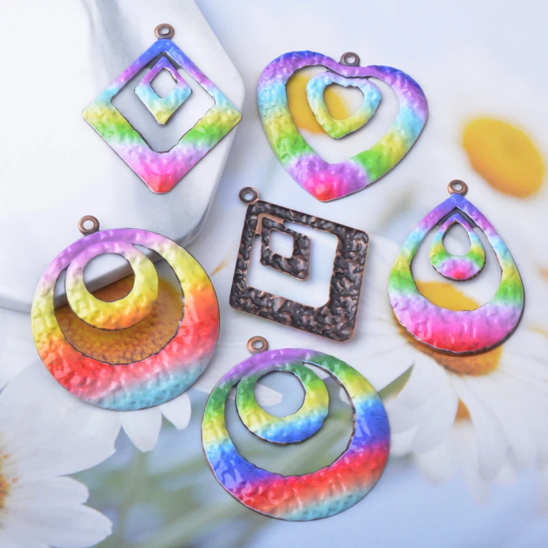 8 Stück/Set Sommer-Stil Eisen Regenbogenfarben Geometrie Herz Runde Anhänger Schmuckzubehör Bemalte Ohranhänger Damen DIY Accessoires – Detail 6