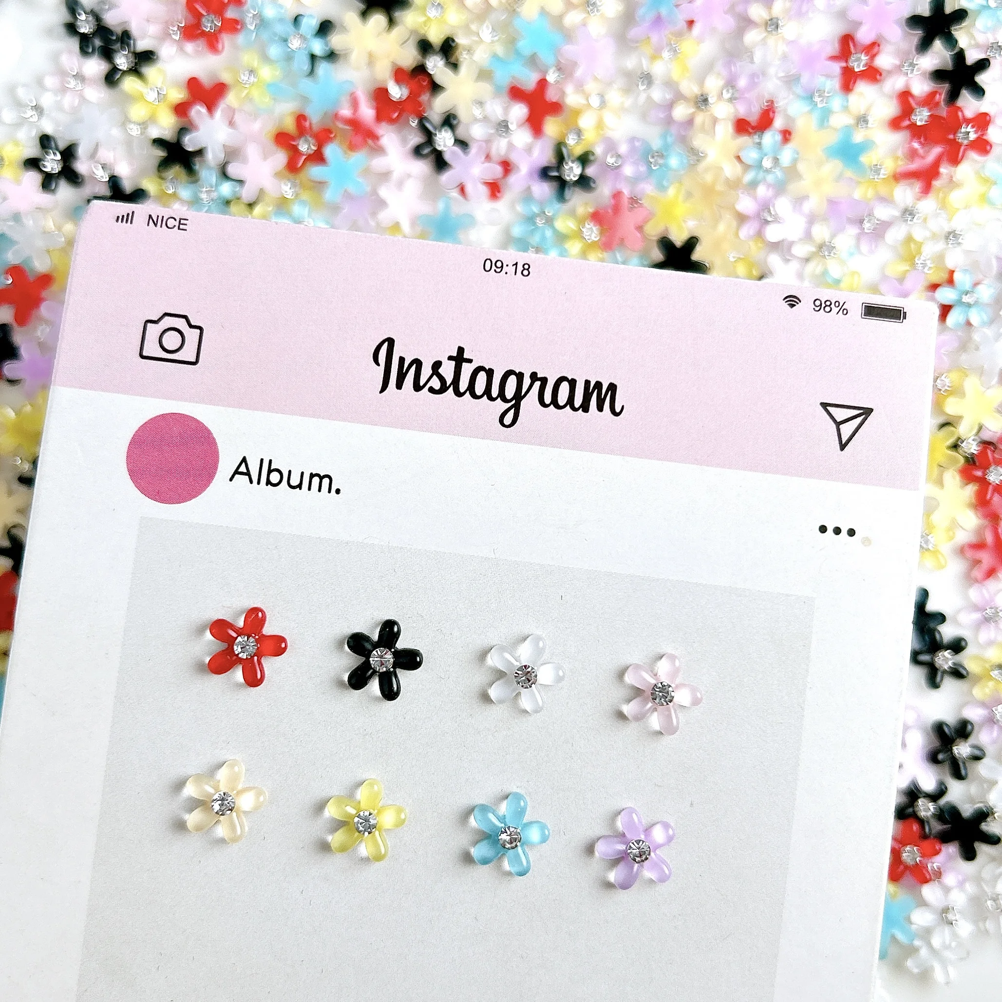 50 個愛らしいクリエイティブ 5 花びらの花樹脂ネイルチャームゼリーカラフルな花ミニラインストーンネイルアート装飾 DIY